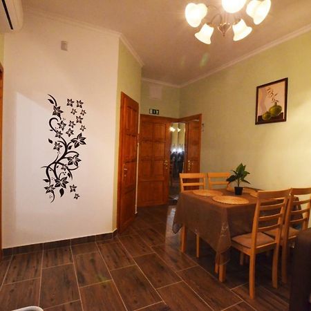 Bathory Apartman Apartment เอ็กเกอร์ ภายนอก รูปภาพ