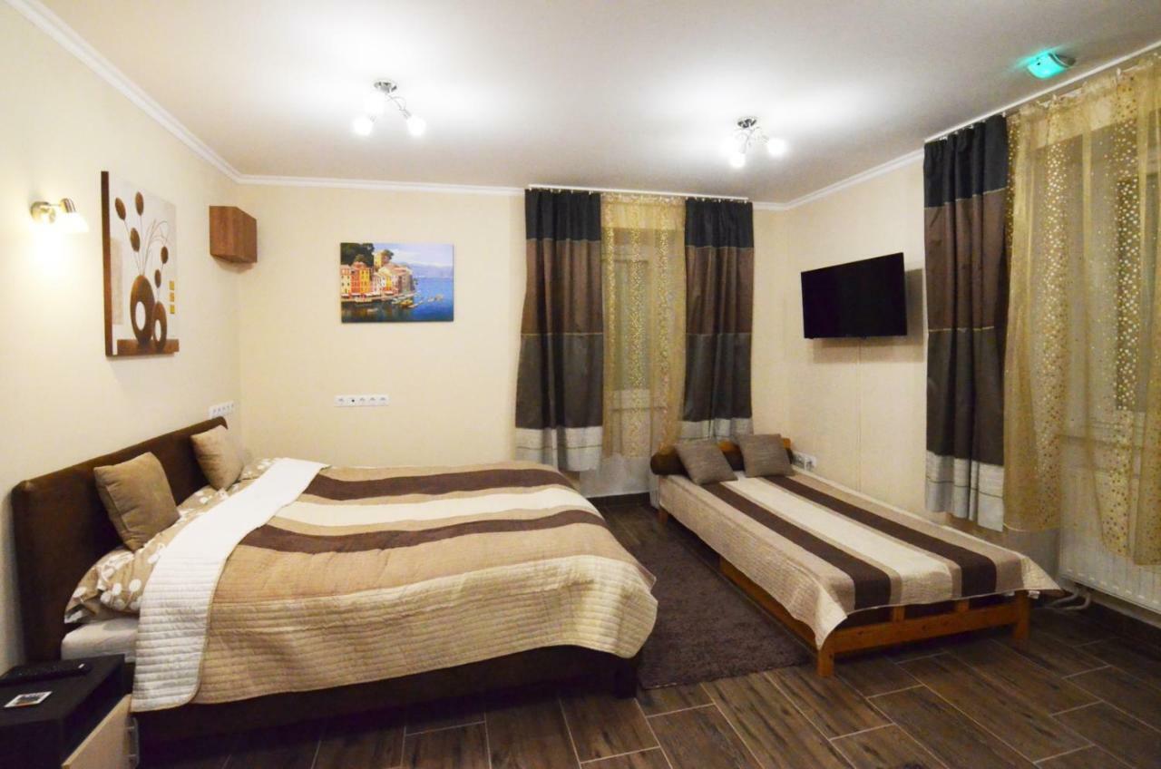 Bathory Apartman Apartment เอ็กเกอร์ ภายนอก รูปภาพ