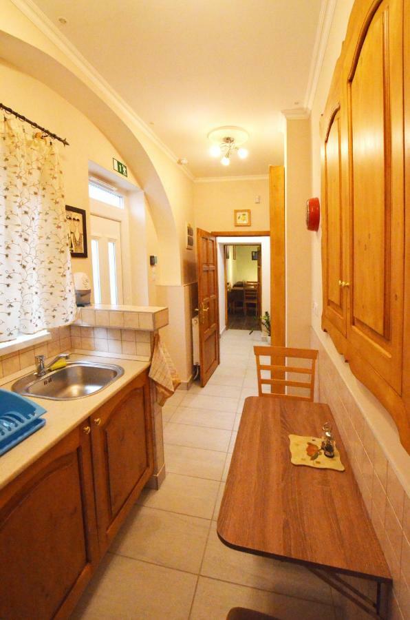 Bathory Apartman Apartment เอ็กเกอร์ ภายนอก รูปภาพ